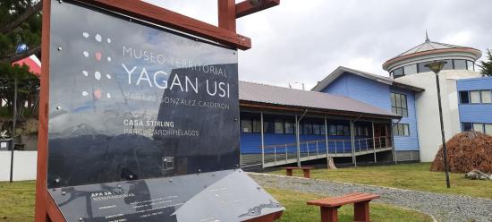 Frontis del Museo Territorial Yagan Usi - Martín González Calderón.